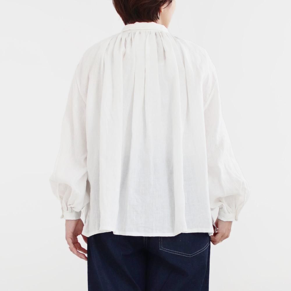 Yaeca | リネンギャザーブラウス White