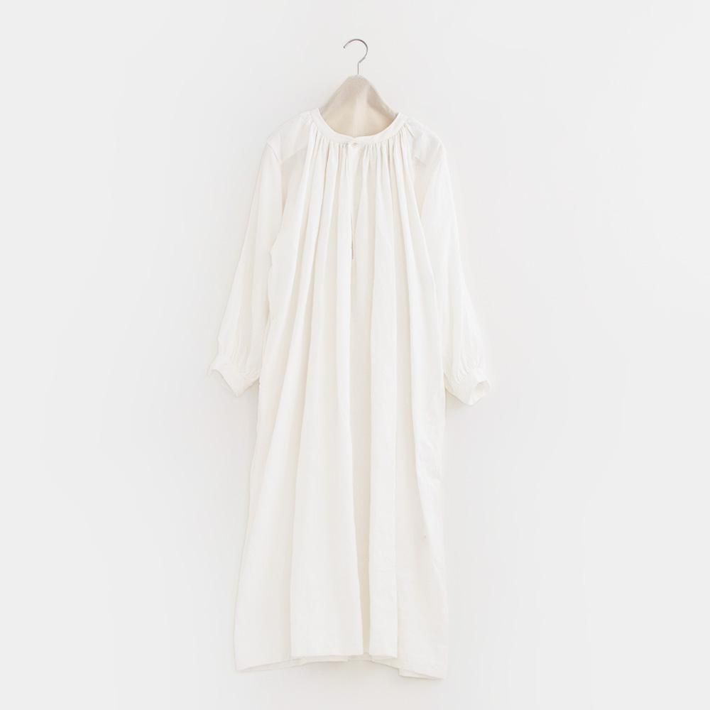 Yaeca | åԡ<br>White
