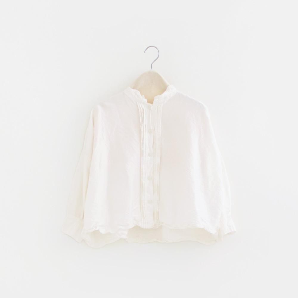 <img class='new_mark_img1' src='https://img.shop-pro.jp/img/new/icons3.gif' style='border:none;display:inline;margin:0px;padding:0px;width:auto;' />Ricorrrobe | 륯ġ Square Top <br>White