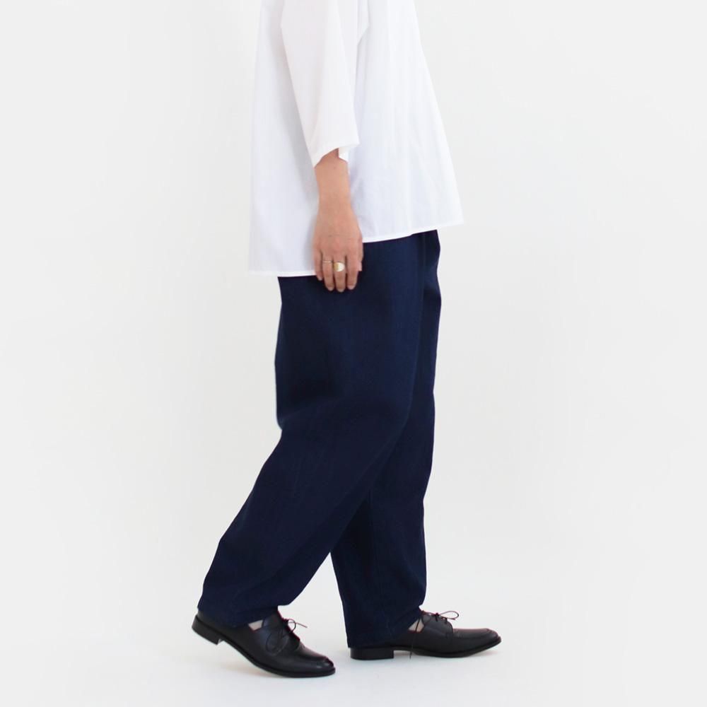 Atelier d'antan | デニムタックテーパードパンツ〈 Salvador