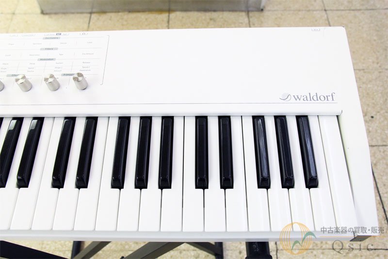 Waldorf Blofeld Keyboard White [OJ389] - 中古楽器の販売 【Qsic】 全国から絶え間なく中古楽器が集まる店