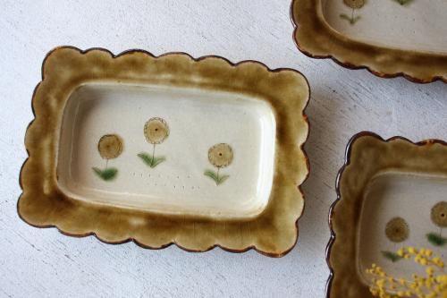 新品未使用　笠間焼　滝沢三奈子氏作　脚付長角皿 作品入荷のお知らせ】 笠間焼 滝沢三奈子さんの作品が入荷いたしました