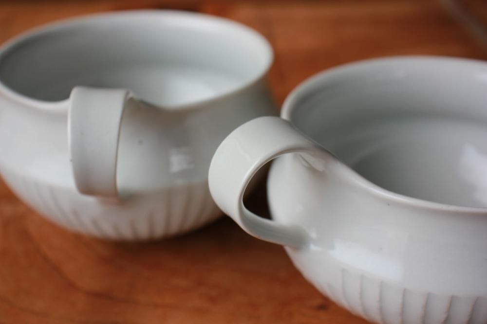 □阿南維也：白磁鎬スープマグ - うつわ屋Living&Tableware オンライン