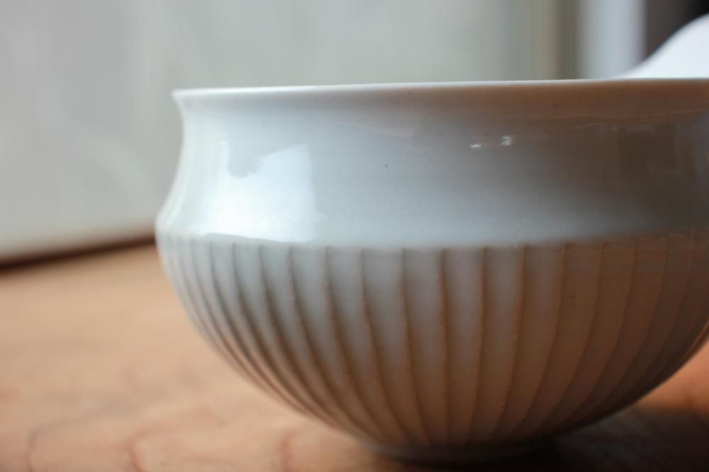 □阿南維也：白磁鎬スープマグ - うつわ屋Living&Tableware オンライン