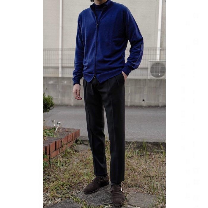 JOHN SMEDLEY】「CLAYGATE」24Gメリノウールジップアップニット