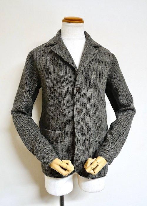 TITO ALLEGRETTO】カシミア混ウール バックベルト付きテーラー