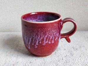 三池焼窯元の赤い筒型マグカップ小(辰砂筒型マグカップ小)【還暦祝いや退職祝いなどのプレゼントに最適の手作り陶器】