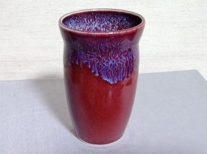 三池焼窯元　赤いビールカップ250�(辰砂流れ釉ビールカップ250�）【還暦祝いや退職祝いなどのプレゼントに最適の九州熊本の手作り陶器です】