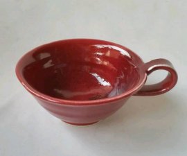 三池焼窯元◆赤い取っ手付スープカップ(辰砂スープカップ）【贈り物に最適な手作り陶器】