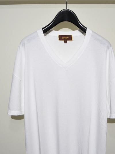 Big v neck t shirts Clearance