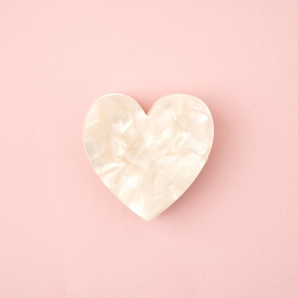 <img class='new_mark_img1' src='https://img.shop-pro.jp/img/new/icons8.gif' style='border:none;display:inline;margin:0px;padding:0px;width:auto;' />coucousuzette奼åȡWhite Heart Hair Claw إå