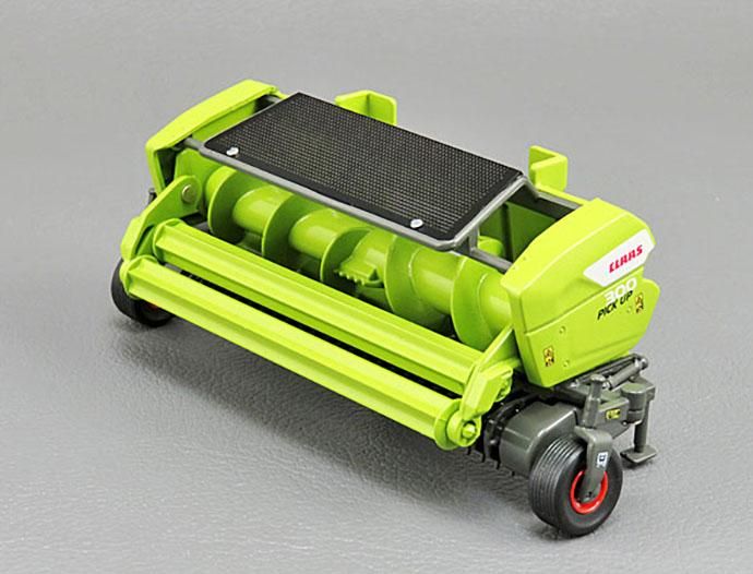 Amazon.com: CLAAS Universal Hobbies Jaguar 10000 Harvester