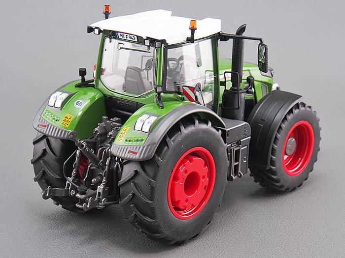 FENDT 231 GT トラクターフィギュア 1：32 - メルカリ