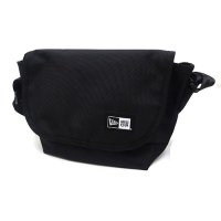 <img class='new_mark_img1' src='https://img.shop-pro.jp/img/new/icons49.gif' style='border:none;display:inline;margin:0px;padding:0px;width:auto;' />NEWERA - SHOULDER BAG S
