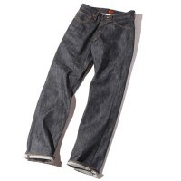 <img class='new_mark_img1' src='https://img.shop-pro.jp/img/new/icons49.gif' style='border:none;display:inline;margin:0px;padding:0px;width:auto;' />CALEE - Tapered slim denim pants