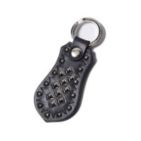 <img class='new_mark_img1' src='https://img.shop-pro.jp/img/new/icons49.gif' style='border:none;display:inline;margin:0px;padding:0px;width:auto;' />CALEE - STUDS LEATHER KEY HOLDER