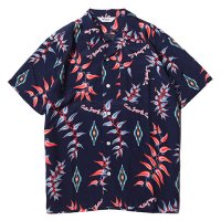 <img class='new_mark_img1' src='https://img.shop-pro.jp/img/new/icons49.gif' style='border:none;display:inline;margin:0px;padding:0px;width:auto;' />CALEE - Native aloha pattern S/S shirt
