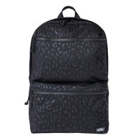 <img class='new_mark_img1' src='https://img.shop-pro.jp/img/new/icons49.gif' style='border:none;display:inline;margin:0px;padding:0px;width:auto;' />CHALLENGER - SUITABLE POCKETS BACKPACK