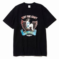 <img class='new_mark_img1' src='https://img.shop-pro.jp/img/new/icons49.gif' style='border:none;display:inline;margin:0px;padding:0px;width:auto;' />CALEE - Eagle girl t-shirt