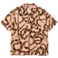 <img class='new_mark_img1' src='https://img.shop-pro.jp/img/new/icons49.gif' style='border:none;display:inline;margin:0px;padding:0px;width:auto;' />CALEE -  Allover snake pattern S/S shirt
