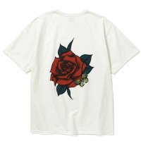 <img class='new_mark_img1' src='https://img.shop-pro.jp/img/new/icons49.gif' style='border:none;display:inline;margin:0px;padding:0px;width:auto;' />CALEE - MIHO MURAKAMI Binder neck rose vintage t-shirt