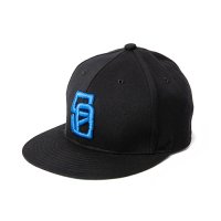 <img class='new_mark_img1' src='https://img.shop-pro.jp/img/new/icons5.gif' style='border:none;display:inline;margin:0px;padding:0px;width:auto;' />CALEE - CAL Logo twill baseball cap