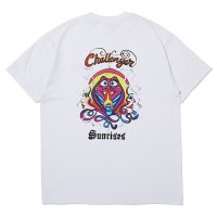 <img class='new_mark_img1' src='https://img.shop-pro.jp/img/new/icons49.gif' style='border:none;display:inline;margin:0px;padding:0px;width:auto;' />CHALLENGER - SUNRISES TEE