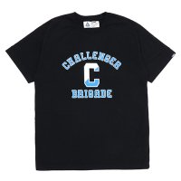 <img class='new_mark_img1' src='https://img.shop-pro.jp/img/new/icons5.gif' style='border:none;display:inline;margin:0px;padding:0px;width:auto;' />CHALLENGER - COLLEGE TEE
