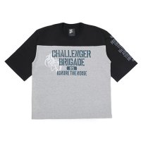 <img class='new_mark_img1' src='https://img.shop-pro.jp/img/new/icons5.gif' style='border:none;display:inline;margin:0px;padding:0px;width:auto;' />CHALLENGER - Q/S ARMY FOOTBALL TEE