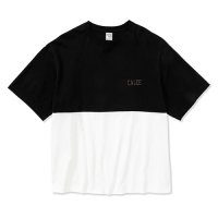 <img class='new_mark_img1' src='https://img.shop-pro.jp/img/new/icons49.gif' style='border:none;display:inline;margin:0px;padding:0px;width:auto;' />CALEE - Drop shoulder logo embroidery t-shirt -Contrast-