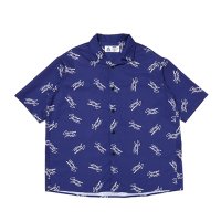 <img class='new_mark_img1' src='https://img.shop-pro.jp/img/new/icons49.gif' style='border:none;display:inline;margin:0px;padding:0px;width:auto;' />CHALLENGER - S/S MULTI SIGNATURE SHIRT