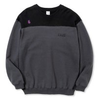 <img class='new_mark_img1' src='https://img.shop-pro.jp/img/new/icons49.gif' style='border:none;display:inline;margin:0px;padding:0px;width:auto;' />CALEE - Embroidery Bicolor Crew Neck SW