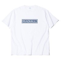<img class='new_mark_img1' src='https://img.shop-pro.jp/img/new/icons5.gif' style='border:none;display:inline;margin:0px;padding:0px;width:auto;' />RADIALL - WHEELS CREW NECK T-SHIRT S/S