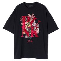 <img class='new_mark_img1' src='https://img.shop-pro.jp/img/new/icons5.gif' style='border:none;display:inline;margin:0px;padding:0px;width:auto;' />glamb -  Punk Bouquet T-Shirt