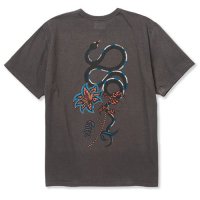 <img class='new_mark_img1' src='https://img.shop-pro.jp/img/new/icons5.gif' style='border:none;display:inline;margin:0px;padding:0px;width:auto;' />CALEE - MIHO MURAKAMI Binder neck Snake Vintage Tee