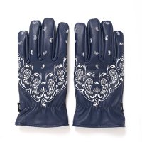 <img class='new_mark_img1' src='https://img.shop-pro.jp/img/new/icons5.gif' style='border:none;display:inline;margin:0px;padding:0px;width:auto;' />CHALLENGER - BANDANA LEATHER GLOVE