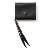 <img class='new_mark_img1' src='https://img.shop-pro.jp/img/new/icons5.gif' style='border:none;display:inline;margin:0px;padding:0px;width:auto;' />CALEE - PLANE LEATHER MULTI WALLET STUDS CHARM