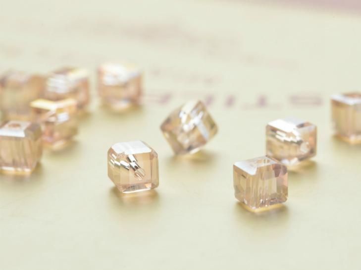 高品質ガラスビーズ キューブ 約4x4mm 約10個 ベビーピンク ビーズパーツ 1穴 アクセサリー材料 素材 部品 ハンドメイド資材 ハンドメイド アクセサリー パーツ レジン用品のネット通販 紗や工房 高品質ガラスビーズ キューブ 約4x4mm 約10個 ベビーピンク ビーズパーツ 1穴 アクセサリー材料 素材 部品 ハンドメイド資材 ハンドメイド アクセサリー パーツ レジン用品のネット通販 紗や工房