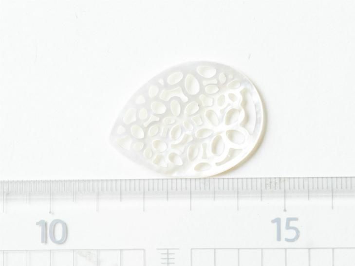 シェルパーツ 高級繊細透かしシズク型 約33 8x25mm 1個 透かしチャーム プレート 天然貝 クラフトパーツ Diy資材 素材 部品 ハンドメイド アクセサリー パーツ レジン用品のネット通販 紗や工房 シェルパーツ 高級繊細透かしシズク型 約33 8x25mm 1個 透かしチャーム プレート 天然貝 クラフトパーツ Diy資材 素材 部品 ハンドメイド アクセサリー パーツ レジン用品のネット通販 紗や工房