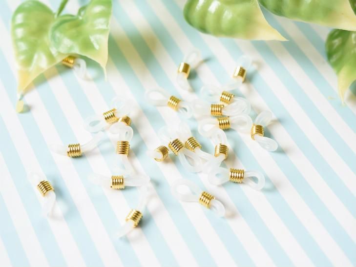 メガネ留め クリア×ゴールド 20mm 10個 10ヶ パーツ グラスコード メガネ留め シリコン(樹脂ゴム) 眼鏡チェーン 透明 ホルダー 約1.9cm パーツ - ハンドメイド アクセサリー パーツ レジン用品のネット通販 紗や工房 メガネ留め クリア×ゴールド 20mm 10個 10ヶ パーツ グラスコード メガネ留め シリコン(樹脂ゴム) 眼鏡チェーン 透明 ホルダー 約1.9cm パーツ - ハンドメイド アクセサリー パーツ レジン用品のネット通販 紗や工房