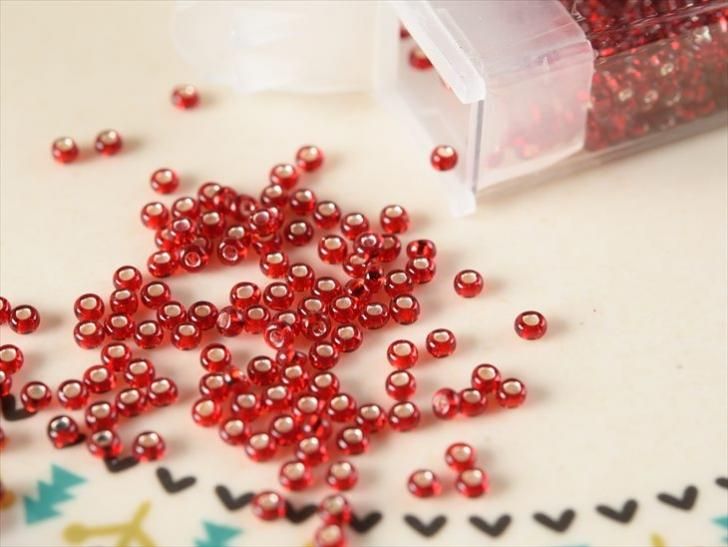 ビーズ 丸小ビーズ col.38 メタリックザクロレッド 2mm ザクロ