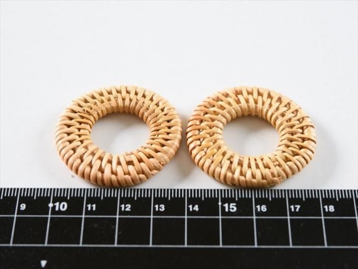 ラタンパーツ チャーム ラウンド 40 45mm ブラウン 2個 1ペア 自然素材 ナチュラル ラタン素材 ラタン 4 4 5cm アクセサリーパーツ パーツ ハンドメイド アクセサリー パーツ レジン用品のネット通販 紗や工房 ラタンパーツ チャーム ラウンド 40 45mm ブラウン 2個 1ペア 自然素材 ナチュラル ラタン素材 ラタン 4 4 5cm アクセサリーパーツ パーツ ハンドメイド アクセサリー パーツ レジン用品のネット通販 紗や工房