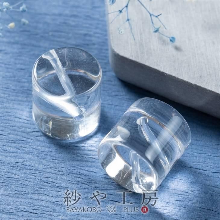 アクリルビーズ 円柱 横穴 クリア 14mm 2個 2ヶ アクリルパーツ 円柱型 ビーズ アクリル アクリル製 おおぶり 大き目 約1 4cm アクセサリーパーツ パーツ ハンドメイド アクセサリー パーツ レジン用品のネット通販 紗や工房 アクリルビーズ 円柱 横穴 クリア 14mm 2個 2ヶ アクリルパーツ 円柱型 ビーズ アクリル アクリル製 おおぶり 大き目 約1 4cm アクセサリーパーツ パーツ ハンドメイド アクセサリー パーツ レジン用品のネット通販 紗や工房