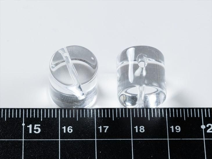 アクリルビーズ 円柱 横穴 クリア 14mm 8個 8ヶ アクリルパーツ 円柱型 ビーズ アクリル アクリル製 おおぶり 大き目 約1 4cm アクセサリーパーツ パーツ ハンドメイド アクセサリー パーツ レジン用品のネット通販 紗や工房 アクリルビーズ 円柱 横穴 クリア 14mm 8個 8ヶ アクリルパーツ 円柱型 ビーズ アクリル アクリル製 おおぶり 大き目 約1 4cm アクセサリーパーツ パーツ ハンドメイド アクセサリー パーツ レジン用品のネット通販 紗や工房