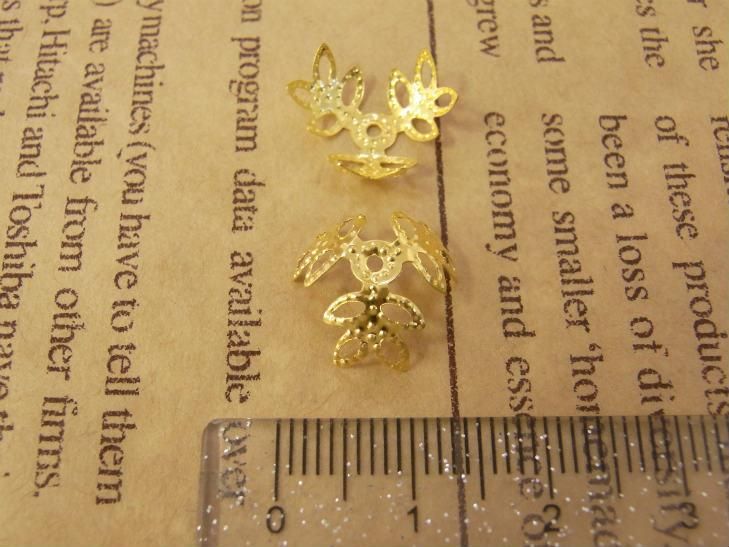 座金・花座パーツビーズキャップ14mm 約100個 金 GOLD - ハンドメイド アクセサリー パーツ レジン用品のネット通販 紗や工房 座金・花座パーツビーズキャップ14mm 約100個 金 GOLD - ハンドメイド アクセサリー パーツ レジン用品のネット通販 紗や工房