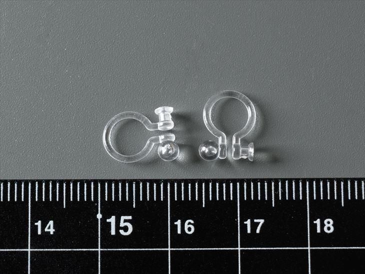 イヤリングパーツ タテ芯穴付樹脂ノンホールピアス 約10mm 皿約2 5mm 1ペア 2ヶ クリア イヤーカフ イヤーカフパーツ アレルギー対応 クリップピアス 台座付き ハンドメイド アクセサリー パーツ レジン用品のネット通販 紗や工房 イヤリングパーツ タテ芯穴付樹脂ノンホールピアス 約10mm 皿約2 5mm 1ペア 2ヶ クリア イヤーカフ イヤーカフパーツ アレルギー対応 クリップピアス 台座付き ハンドメイド アクセサリー パーツ レジン用品のネット通販 紗や工房