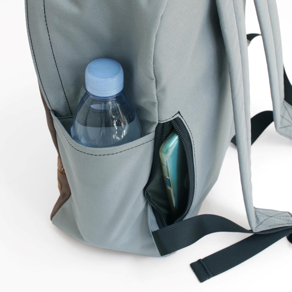 にわか雨刺繍 リュックサック 《茶色・グレー色ナイロン地》タイプ