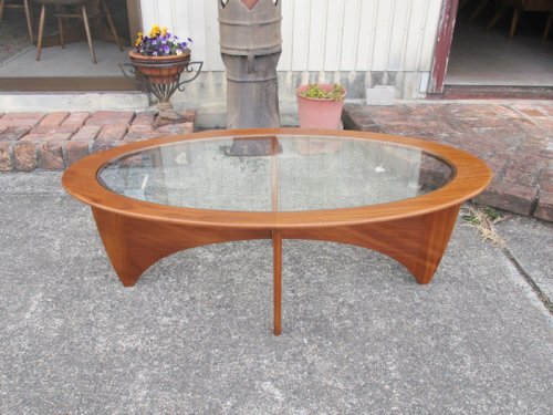 G-plan オーバルコーヒーテーブル | チーク材の美しい木目が魅力的なG ...