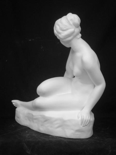 N-019　座せる裸婦全身像 - 日本で唯一の石膏像専門ショップ「石膏像ドットコム」
