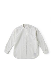 <img class='new_mark_img1' src='https://img.shop-pro.jp/img/new/icons50.gif' style='border:none;display:inline;margin:0px;padding:0px;width:auto;' />OLD JOE&CO.STUD BUTTON BAND COLLAR SHIRTS (RAW WHITE)